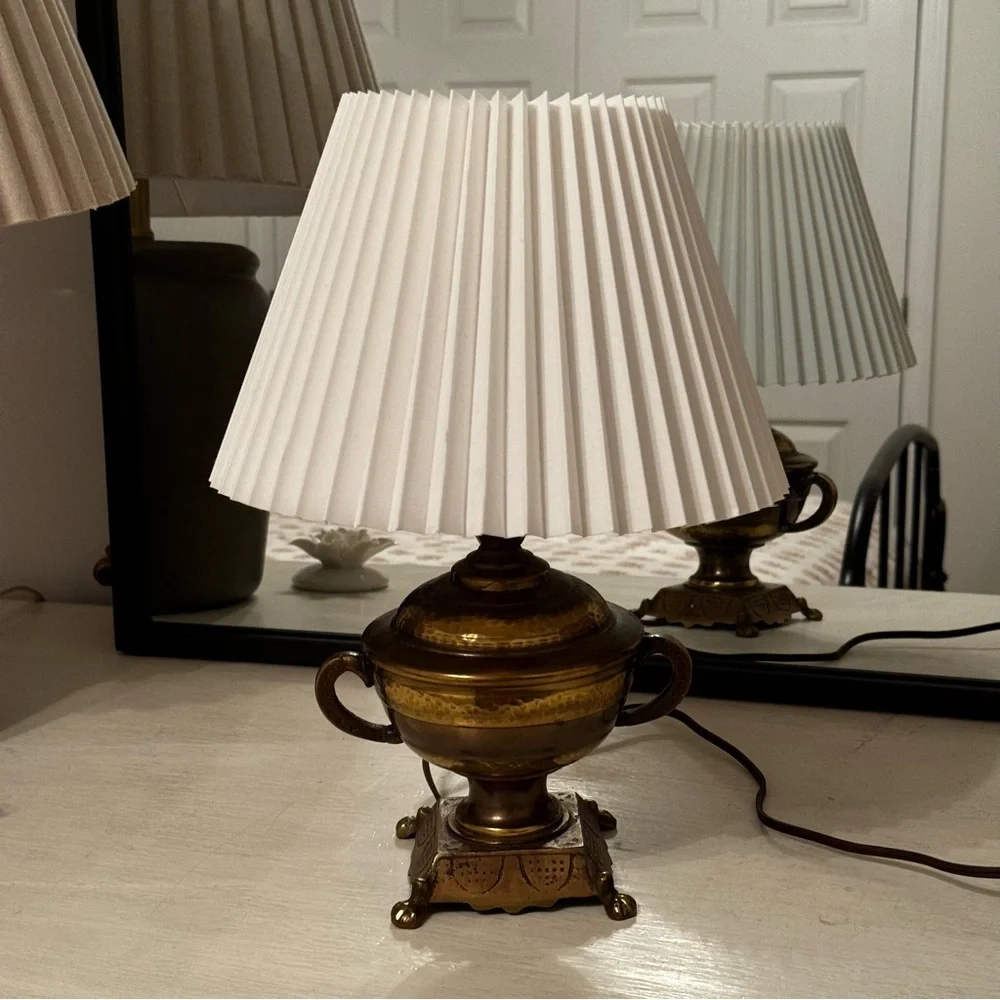 Vintage Hammer Brass Table Lamp